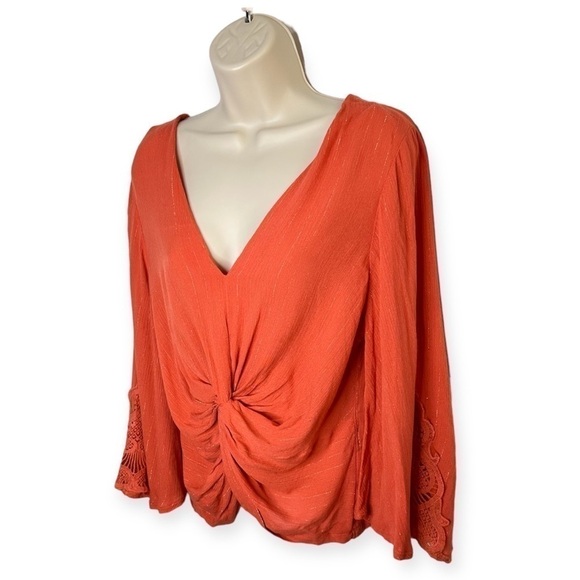 Coco + Jaimeson Coral Boho Long Sleeve V-Neck Top Women’s Size M - Picture 2 of 7